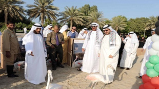 بلدية دبي تطلق بعض الطيور المهددة بالانقراض مساهمة منها في إكثارها في بيئة الدولة