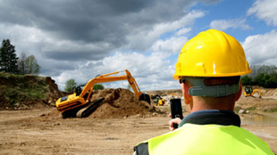 الإنشاءات العربية تنهي مشاريع كبرى في أبوظبي بكلفة 9 مليارات في 2013