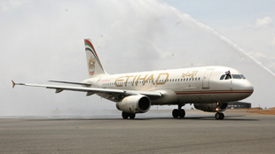 الاتحاد للطيران تضيف 500 ألف مسافر مع ارتفاع العائدات بنسبة 28 في المائة خلال الربع الأول من العام الجاري