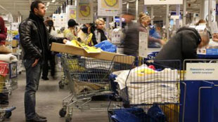 التضخم الغذائي يهدد الاستقرار في إيران