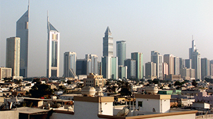 الإمارات الأولى عربياً في التجارة البينية السلعية