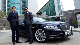 جاكوار وألفريد دنهيل توقعان اتفاقية شراكة استراتيجية