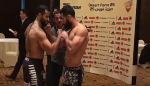 يشتبكان بالأيدي قبل مباراتهما معًا بدقائق .. فيديو