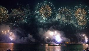 عروض رائعة للألعاب النارية خلال أيام عيد الفطر في "ذا بييتش"