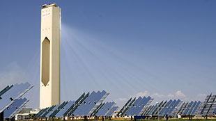 «فيرست سولار»: أكبر محطة للطاقة الشمسية الكهروضوئية في المنطقة