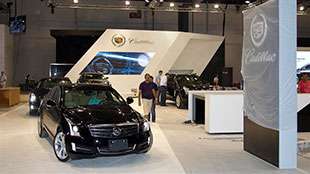 كاديلاك تكشف عن سيارات رياضية في معرض دبي الدولي للسيارات 2013