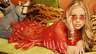   اول اطلالة للمغنّية آنستازيا بعد استئصال ثدييها 