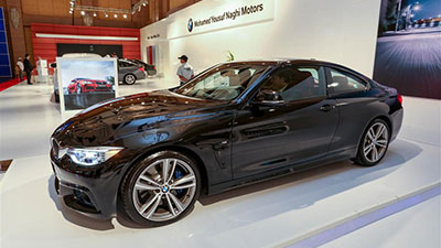 BMW M6 غران كوبيه وBMW الفئة الرابعة كوبيه في معرض "أكسس" للسيارات