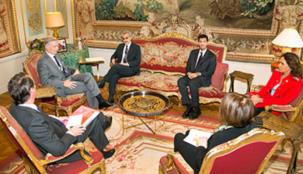 ملك بلجيكا يستقبل الأمير الوليد 