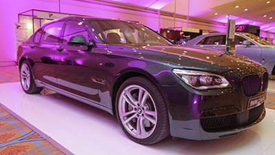 نسخة مميزة من BMW الفئة السابعة تسرق الأضواء في معرض "أنتِ الملكة"