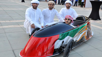 5 طلاب من الإمارات يبتكرون سيارة كهربائية  