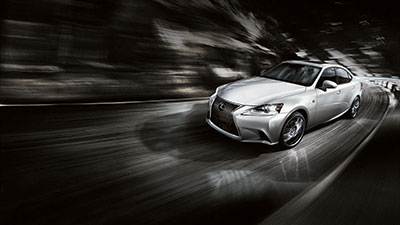 لكزس تعزز مكانتها في فئة المركبات الفاخرة    