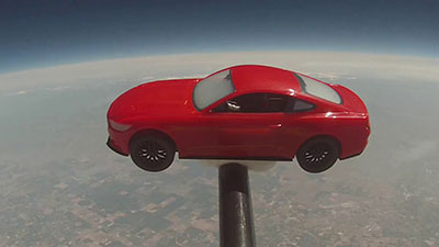 موستانج في الفضاء!