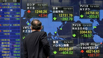 الذهب يتراجع مع صعود الدولار