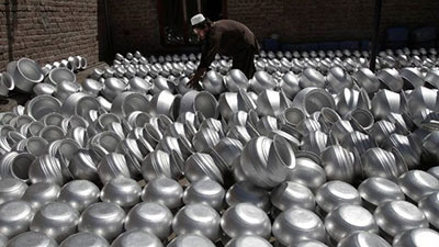 عملاق ألمنيوم عالمي في الإمارات