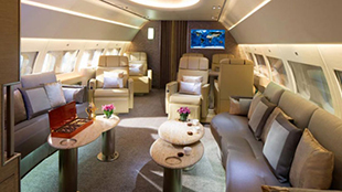 جولة داخل طائرة طيران الإمارات الفخمة