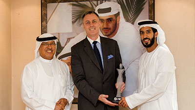 جائزة الشيخة وفاء حشر آل مكتوم وأتش أم أتش للامتياز لعائشة الذوادي