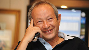 من يقف عائقًا أمام ساويرس لشراء حصة "تليكوم إيطاليا"؟