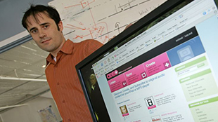 صفقة اكتتاب تويتر تُحوِّل جورج زاكاري من مستثمر صغير لمليونير 