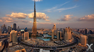 ما هي الخطة الاستراتيجية التي أطلقتها دبي لتطوير قطاع الاقتصاد الإسلامي؟