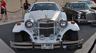 سيارات خارقة في مهرجان دبي للسيارات