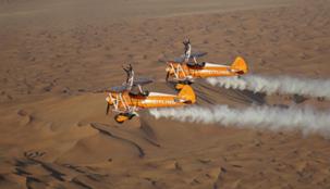 فريق ’بريتلينغ وينغ واكرز‘ يقدّم عروضه الجوية المذهلة في "بطولة العين الجوية"