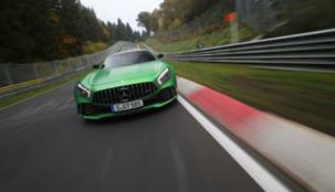 حول حلبة نوربورغرينغ في 7:10.9 دقيقة