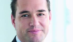 زخم الاقتصاد في منطقة الخليج يفقد بريقه وتوقعات بتراجع التصنيف