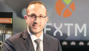 الأسهم تحلق على آمال المزيد من التحفيز والين الخاسر الأكبر