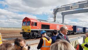 "موانئ دبي" تعيد إحياء "طريق الحرير" بأول قطار تصدير من المملكة المتحدة إلى الصين