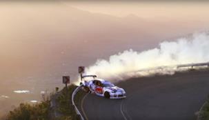 شاهد حلاقة ذقن وغسل أسنان أثناء التفحيط