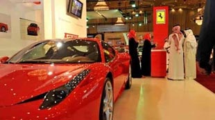 السعودية تستحوذ على 50 بالمئة من سوق السيارات الفارهة فى الشرق الأوسط 