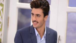 بسبب صورة... بائع شاي يُصبح نجماً في أيام