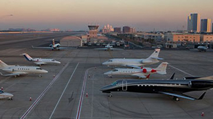 مطار البطين للطيران الخاص يعلن "فالكون لخدمات الطيران" راعياً ذهبياً لمعرض أبوظبي للطيران الخاص