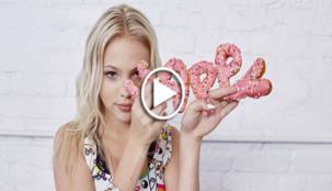 من هي الحسناء الشقراء في أحضان كريستيانو رونالدو؟