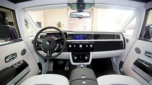 رولز-رويس فانتوم كوبيه الجيل الثاني تصل لأول مرة الى صالات عرض شركة رولز-رويس موتور كارز الدوحة 