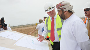 استكمال أكثر من 40% من مشروع مطار صلالة الجديد