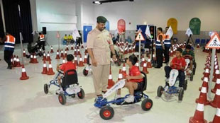 حملة السلامة على الطرقات تختتم فعالياتها في دبي بنجاح كبير 