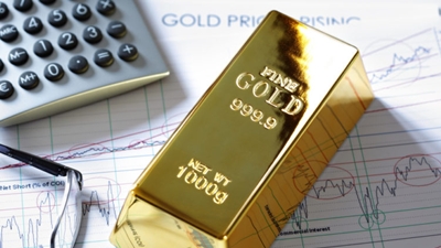 أسباب تدفع الذهب نحو أعلى مستوياته منذ ثلاثة أسابيع