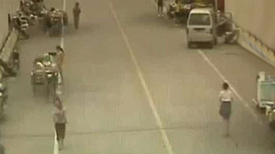 فتاة حسناء تتسبب بحادث سير 