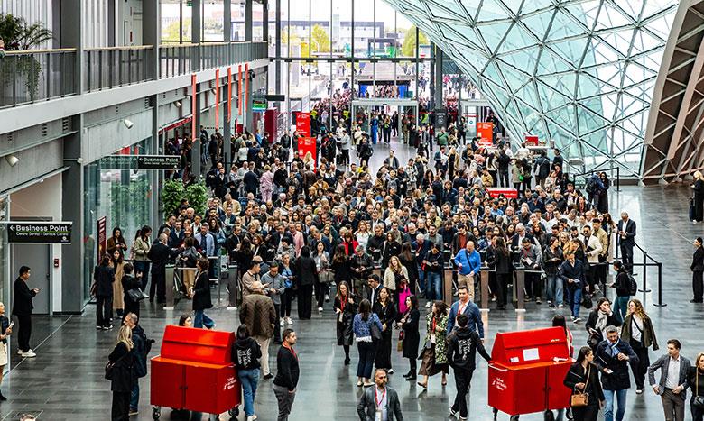رائد في حوار حصري مع رئيسة معرض "سالوني ديل موبيلي" حول أهمية هذا الحدث في الرياض
