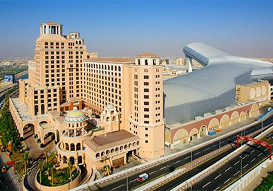 مول الإمارات... مُتعة تسويقيّة لا سابق لفخامتها