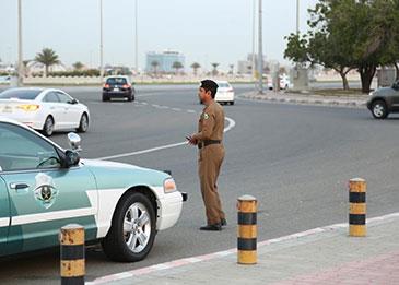 "شرطة الشارقة" توضح غرامة عبور الطريق من غير الأماكن المخصصة