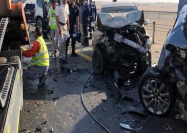 حادث سير مروع بين 44 مركبة في أبوظبي
