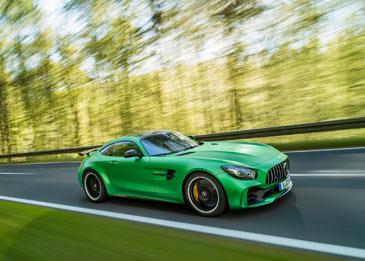 سيارة GT R الجديدة من مرسيدس-AMGأيقونة وُلدت من قلب "الجحيم الأخضر"