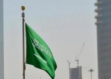 السعودية تقرر إيقاف الصلاة بالمساجد في جدة والاكتفاء برفع الأذان
