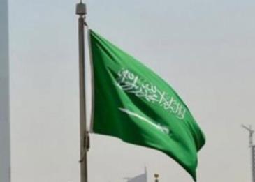 السعودية تسمح لمواطنيها بالسفر وترفع تعليق الرحلات الدولية