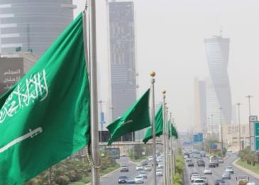 السعودية تقرر استمرار التعليم "عن بعد" حتى نهاية الفصل الدراسي الأول