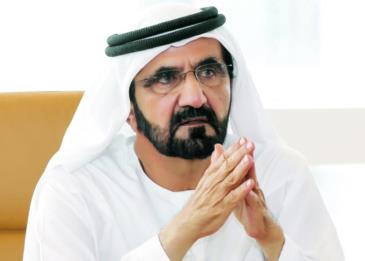 ابنة الشيخ محمد بن راشد تنشر صورة له هو يحمل حفيدته البالغة من العمر 4 أشهر