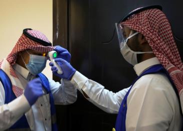 الصحة السعودية تنفي إلغاء جرعة كورونا الثانية